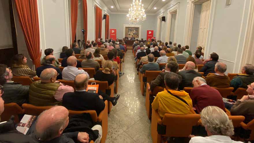 Conferencia de Marcelo Gullo en Córdoba organizada por Posmodernia