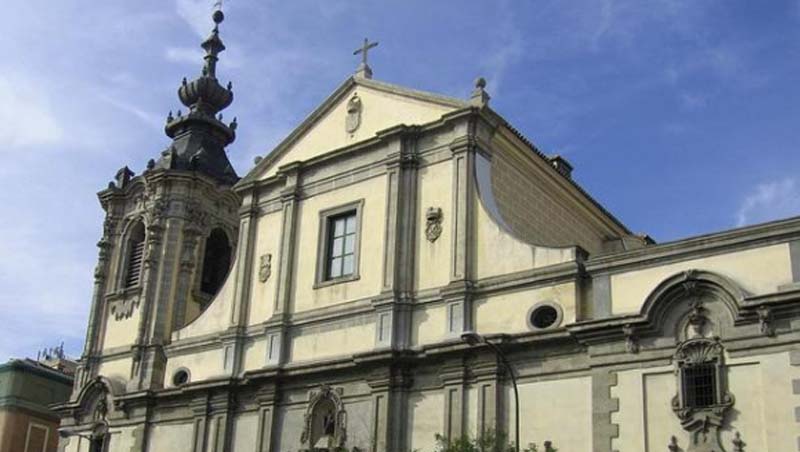 Paseando por la Villa y Corte: El Montserratico y Las Comendadoras de Santiago. Carmen Meléndez Arias