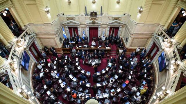 Instrucciones a los senadores nacionales en la constitución de Santa Fe. Jorge Alberto Ripani